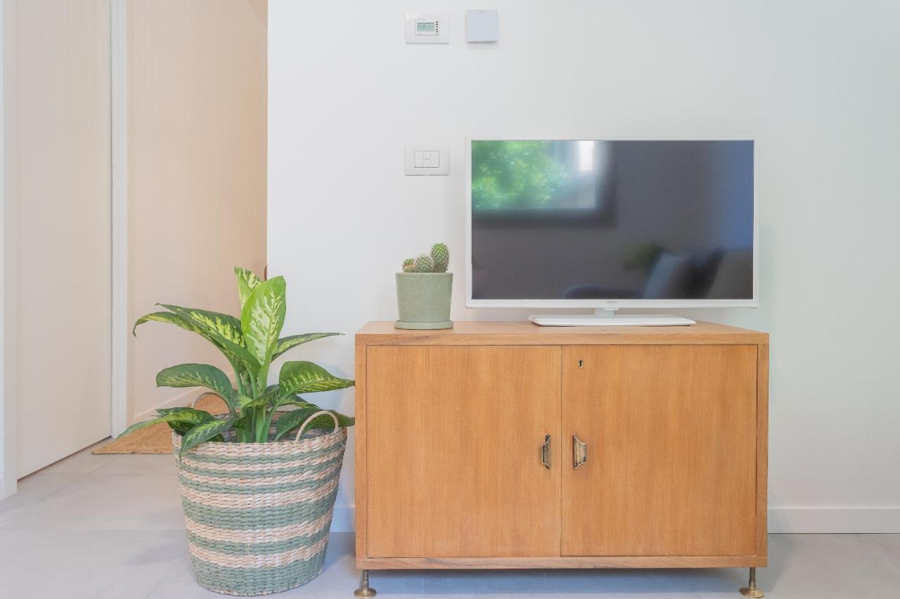 Ginepro & Salvia Apartments In Como By Rent All Como Exterior foto